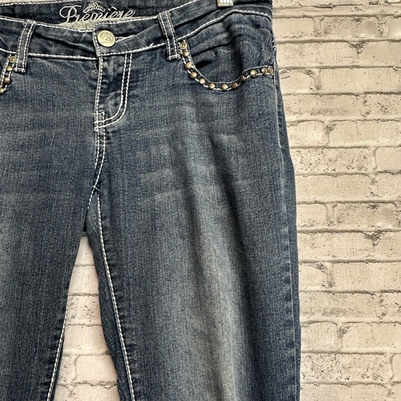 Rue 21 Premium Women's Size 3/4 Denim Jeans Studded Button Pockets Embroidered - Picture 4 of 10